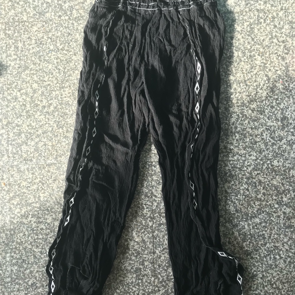 Black yoga pants with flaps